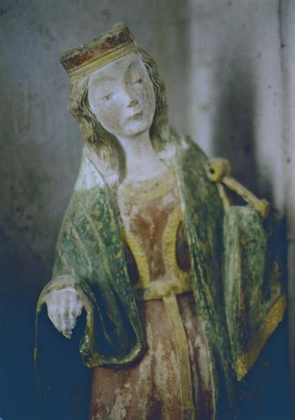 statue : sainte Catherine, détail