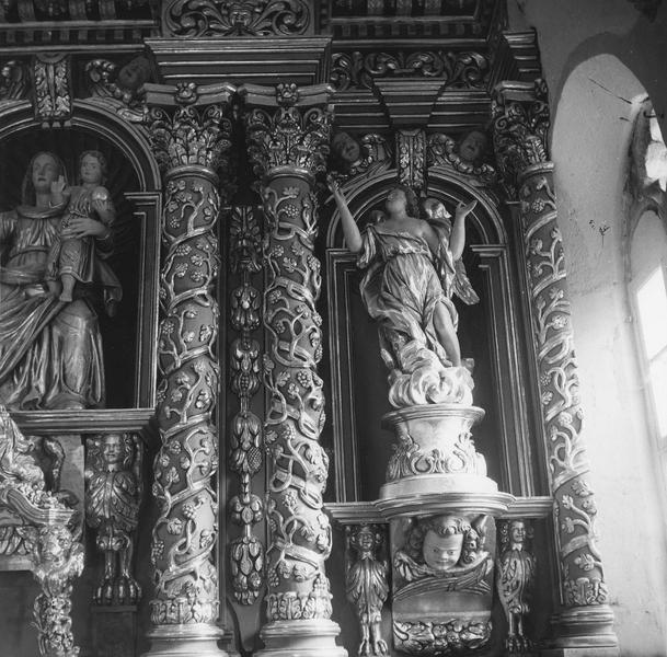 retable, tabernacle, statue : Vierge à l'Enfant, détail - © Ministère de la Culture (France), Médiathèque du patrimoine et de la photographie (objets mobiliers), tous droits réservés
