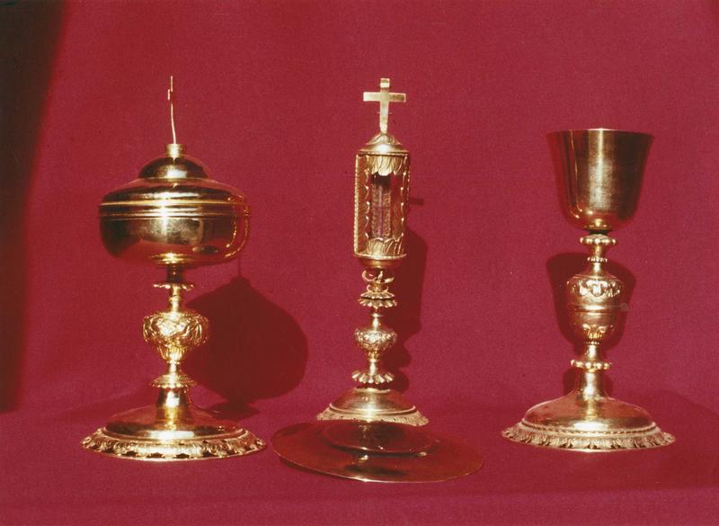 ciboire, reliquaire-monstrance de la Sainte Epien, calice - © Ministère de la Culture (France), Médiathèque du patrimoine et de la photographie (objets mobiliers), tous droits réservés