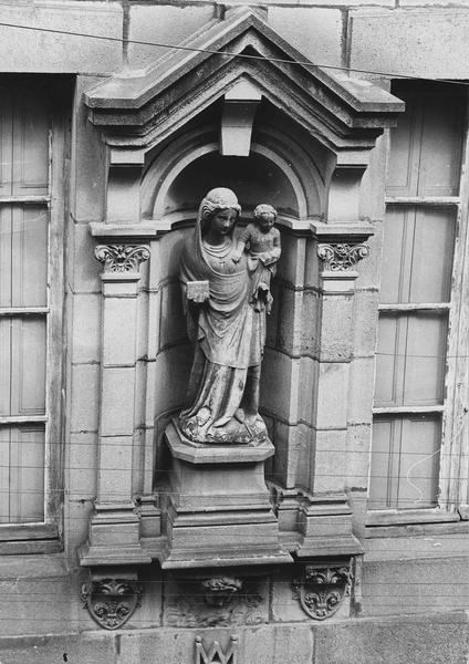 statue dite Notre-Dame-des-Embergues : Vierge à l'Enfant - © Ministère de la Culture (France), Médiathèque du patrimoine et de la photographie (objets mobiliers), tous droits réservés
