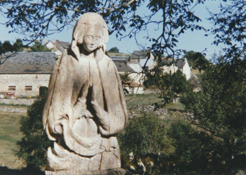 statue style gothique : Vierge en prière - © Ministère de la Culture (France), Médiathèque du patrimoine et de la photographie (objets mobiliers), tous droits réservés