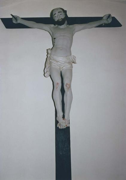 Statue : Christ en croix