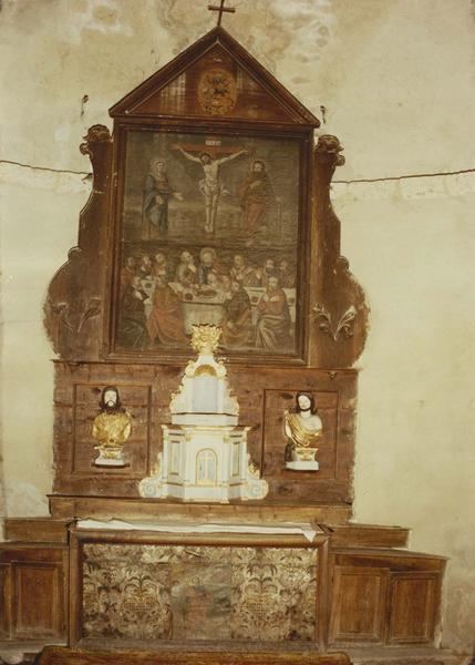 retable, tableau : le Christ en croix entre la Vierge, saint Jean et saint Laurent, vue d'ensemble