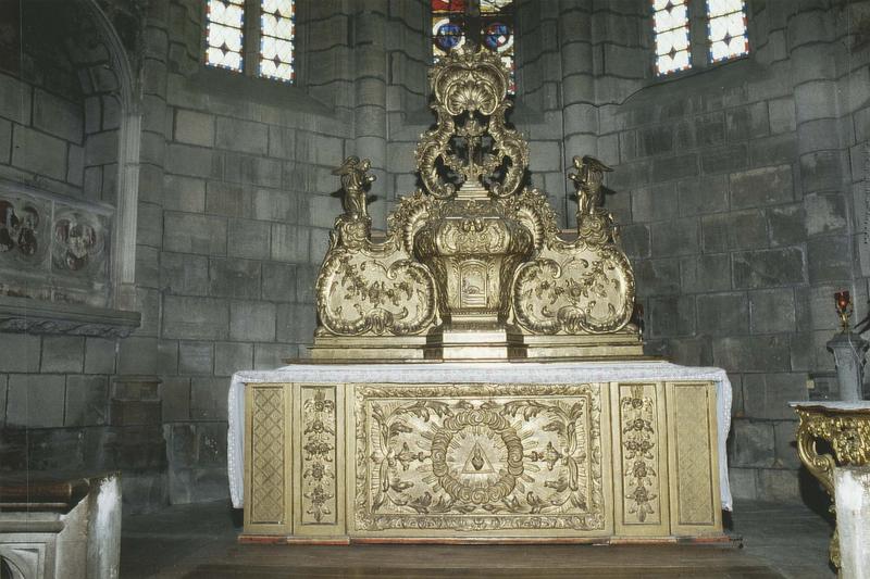 Autel, tabernacle, 2 statuettes : Anges, exposition, console (maître-autel)