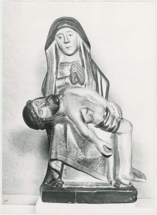 groupe sculpté : Vierge de Pitié - © Ministère de la Culture (France), Médiathèque du patrimoine et de la photographie, diffusion GrandPalaisRmn Photo