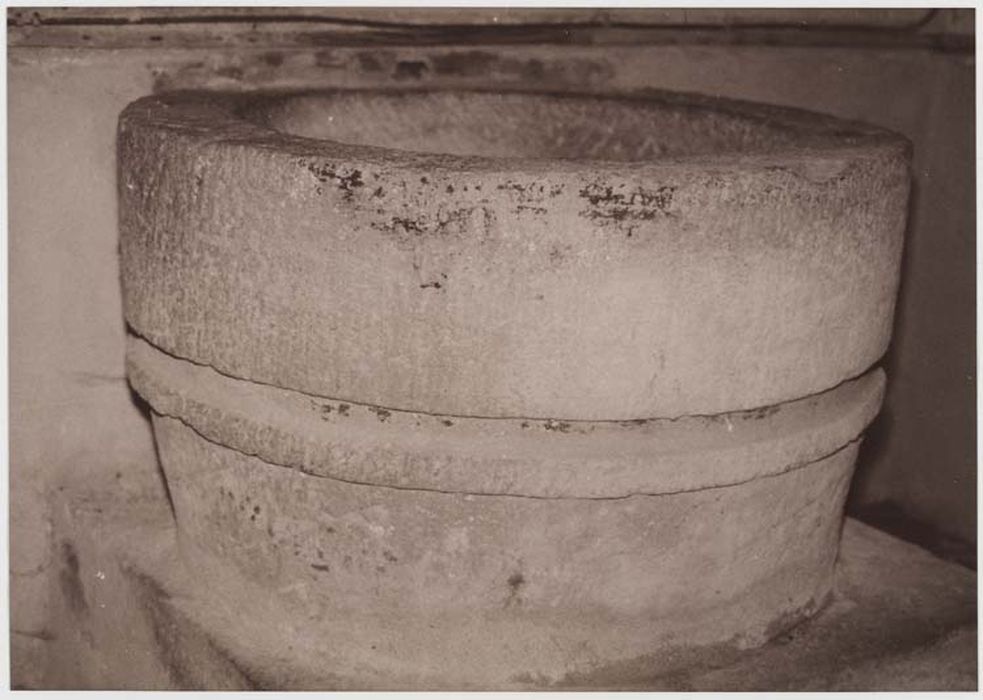 fonts baptismaux (cuve baptismale) - © Ministère de la Culture (France), Médiathèque du patrimoine et de la photographie, diffusion GrandPalaisRmn Photo