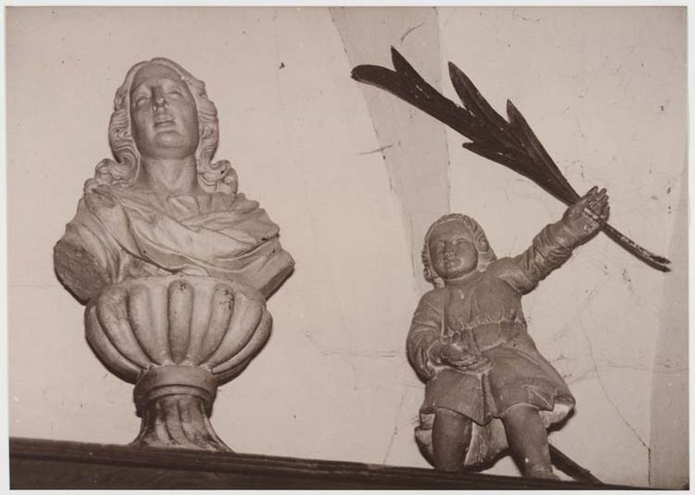 angelot avec palme et buste-reliquaire d’un saint ou une sainte - © Ministère de la Culture (France), Médiathèque du patrimoine et de la photographie, diffusion GrandPalaisRmn Photo