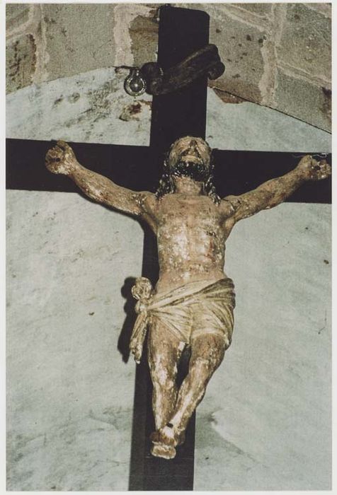 Statue : Christ en croix