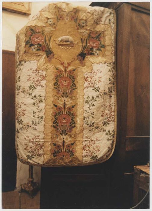 Chasuble (ornement blanc)