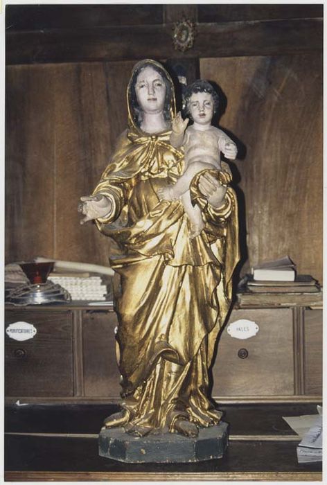 Statue : Vierge à l'Enfant