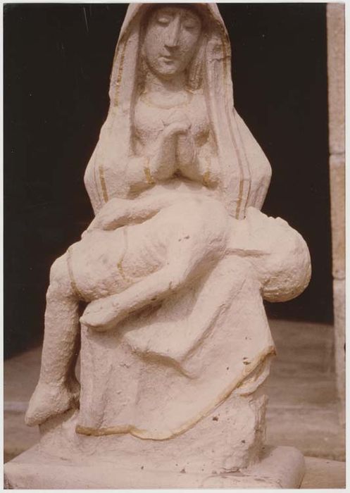 groupe sculpté : Vierge de Pitié - © Ministère de la Culture (France), Médiathèque du patrimoine et de la photographie, diffusion GrandPalaisRmn Photo