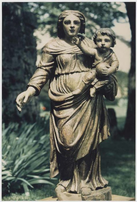 Statue : Vierge à l'Enfant