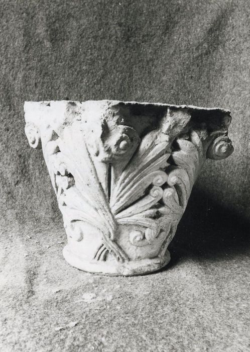 chapiteau style roman - © Ministère de la Culture (France), Médiathèque du patrimoine et de la photographie, diffusion GrandPalaisRmn Photo