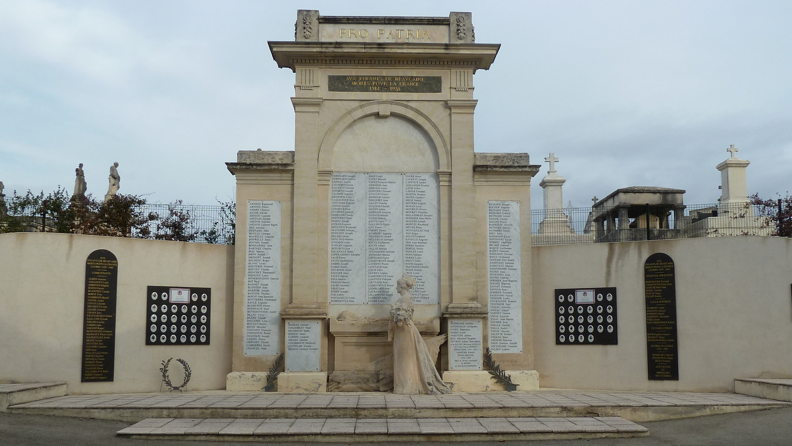 vue générale du monument