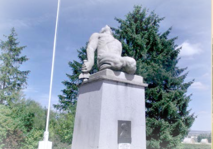 statue commémorative du Géant enchaîné