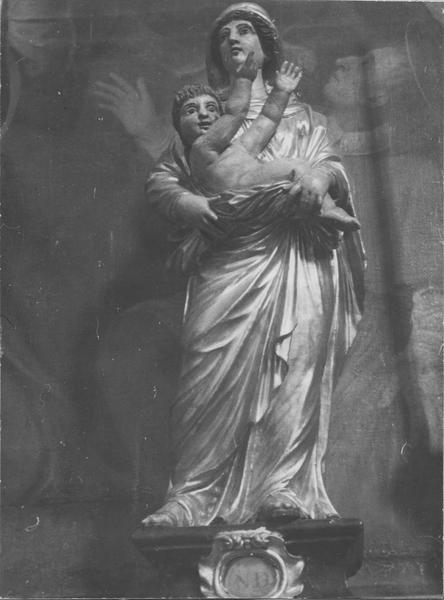statue : Vierge à l'Enfant