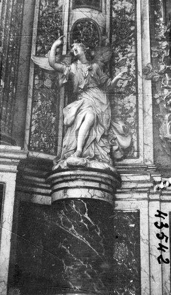 statue : ange de l'annonciation, vue générale