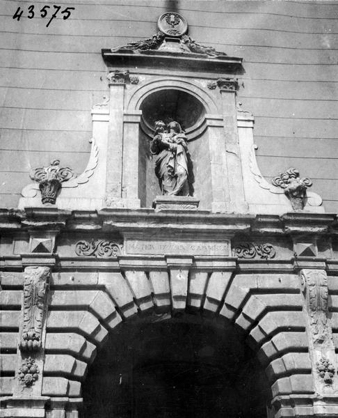 statue (grandeur nature) : Vierge à l'Enfant, vue générale - © Ministère de la Culture (France), Médiathèque du patrimoine et de la photographie (objets mobiliers), tous droits réservés