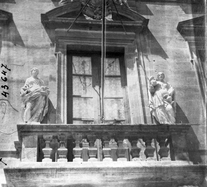 statues (grandeur nature), vue générale - © Ministère de la Culture (France), Médiathèque du patrimoine et de la photographie (objets mobiliers), tous droits réservés