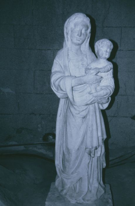 statue : Vierge à l’Enfant