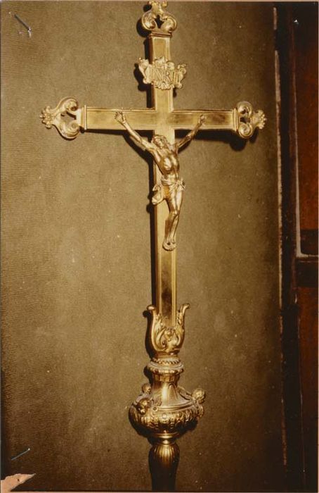 croix de procession et sa hampe