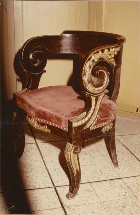 une paire de fauteuils