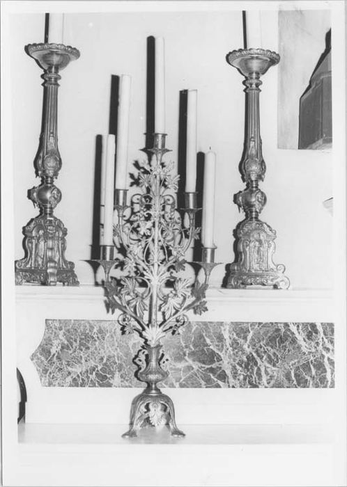 deux paires de chandeliers à cinq branches à bougies - © Ministère de la Culture (France), Médiathèque du patrimoine et de la photographie, Tous droits réservés