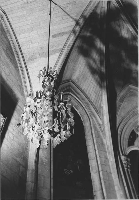 une paire de lustres de la chapelle de la Vierge - © Ministère de la Culture (France), Médiathèque du patrimoine et de la photographie, Tous droits réservés