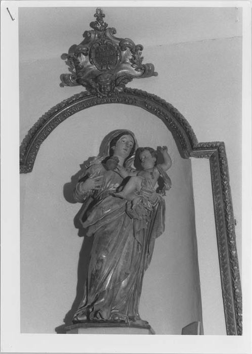 Statue : Vierge à l'Enfant