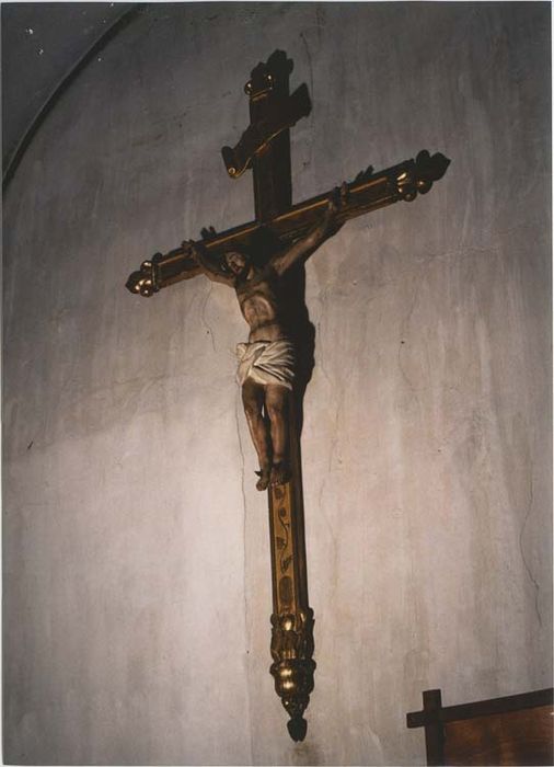 Statue (crucifix) : Christ en croix