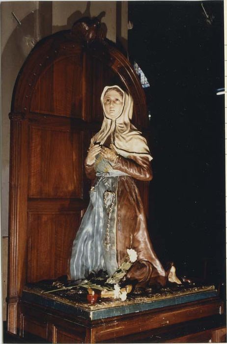 statue : Sainte Bernadette agenouillée - © Ministère de la Culture (France), Médiathèque du patrimoine et de la photographie, Tous droits réservés