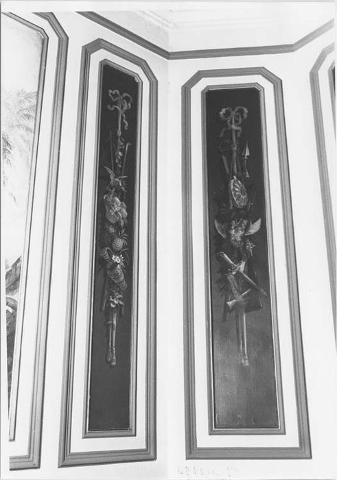 peinture monumentale : Attributs champêtres (décor intérieur du salon) - © Ministère de la Culture (France), Médiathèque du patrimoine et de la photographie, Tous droits réservés