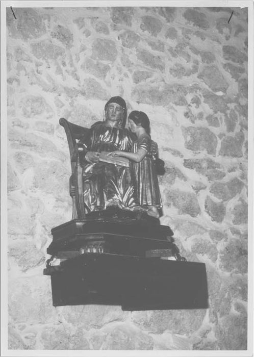 statue : L'Education de la Vierge