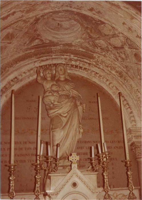 statue : Vierge à l'Enfant