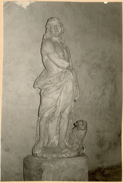 statue : saint Jean-Baptiste un agneau à ses pieds