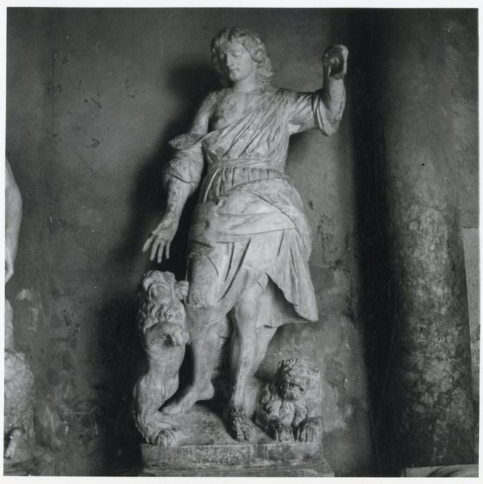 statue : Daniel entre deux lions