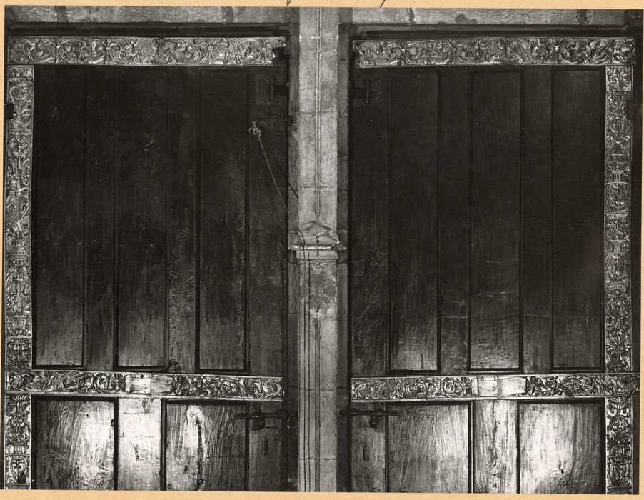 vantaux du portail ouest, détail des bronzes décoratifs