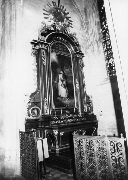 autel et retable de la deuxième chapelle du bas-côté sud et son tableau : Sainte Philomène