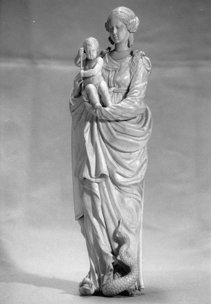 statue : Vierge à l'Enfant - © Ministère de la Culture (France), Médiathèque du patrimoine et de la photographie (objets mobiliers), tous droits réservés