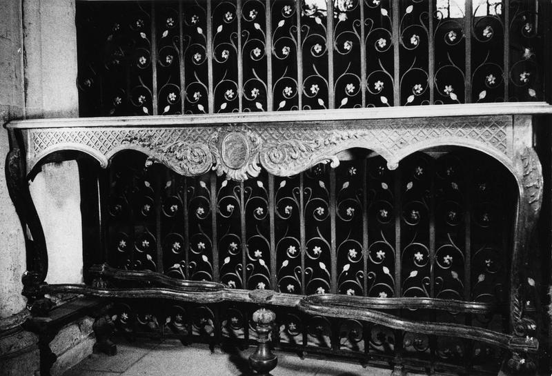 crédence (console à deux tiroirs latéraux) - © Ministère de la Culture (France), Médiathèque du patrimoine et de la photographie, diffusion GrandPalaisRmn Photo