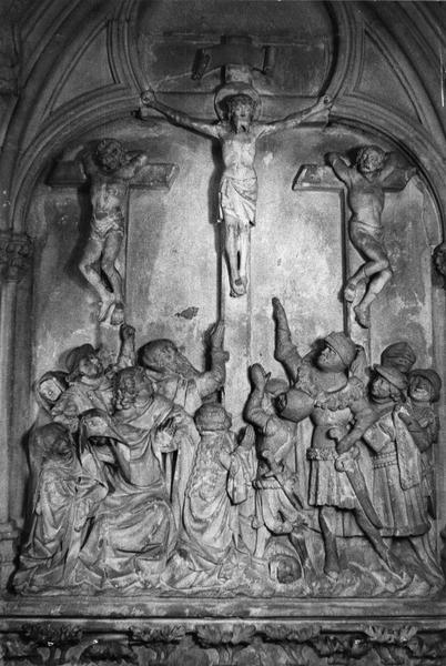 bas-relief : La Crucifixion