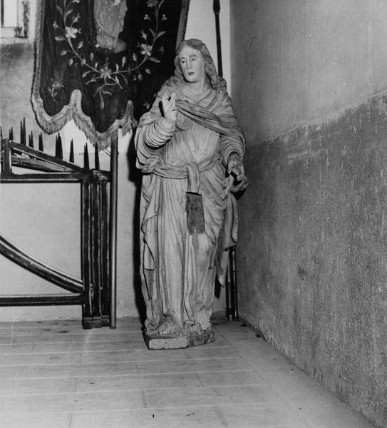 statue : saint Jean l'Evangéliste