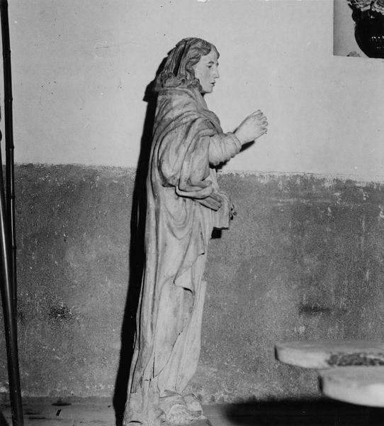 statue : saint Jean l'Evangéliste