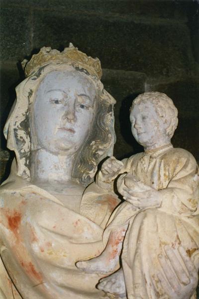 statue : Vierge à l'Enfant, détail