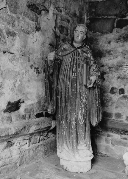 statue : saint Benoît