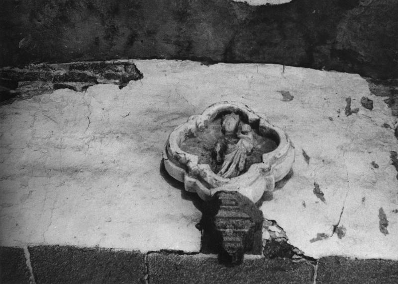 demi-relief : Vierge à l'Enfant - © Ministère de la Culture (France), Médiathèque du patrimoine et de la photographie (objets mobiliers), tous droits réservés