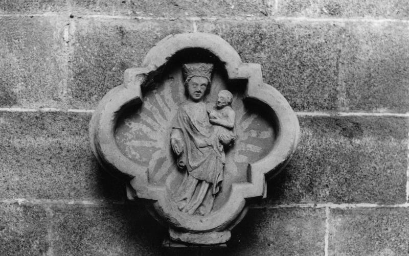 demi-relief : Vierge à l'Enfant - © Ministère de la Culture (France), Médiathèque du patrimoine et de la photographie (objets mobiliers), tous droits réservés