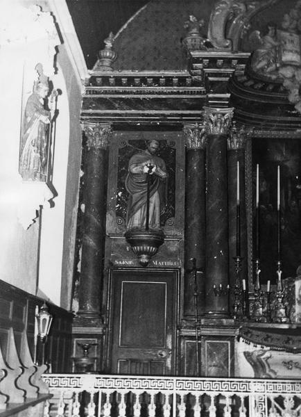 statue : saint Mathieu