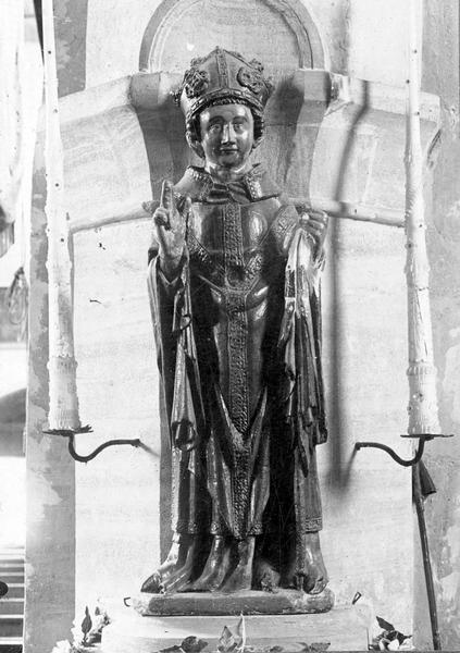 statue : saint Manvieu évêque, vue générale