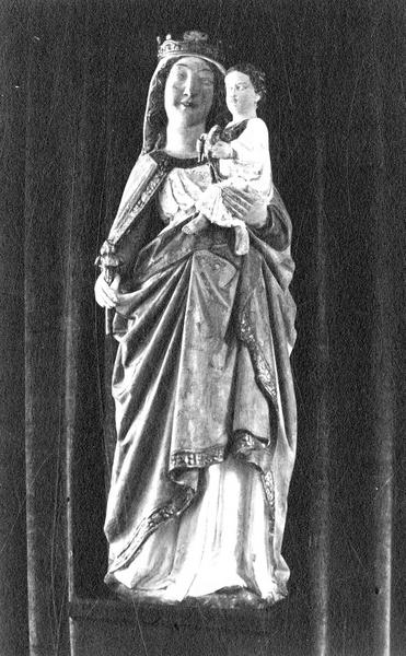 statue : Vierge à l'Enfant, vue générale - © Ministère de la Culture (France), Médiathèque du patrimoine et de la photographie (objets mobiliers), tous droits réservés